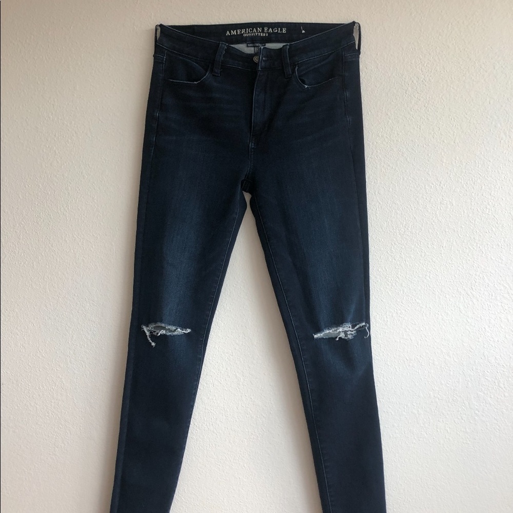 American Eagle Dark High Rise Jegging Ripped Knee